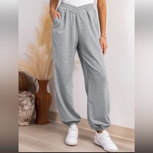 Cupshe Gray Joggers with Elastic Waistband and Relaxed Fit